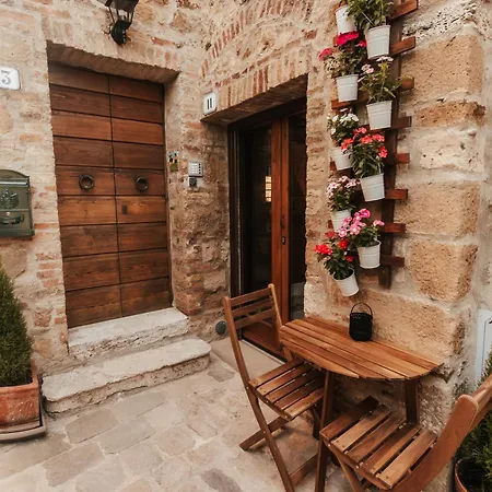 Semesterbostad Donna Laura - San Quirico dʼOrcia